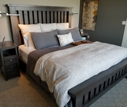 Farmhouse King Bed